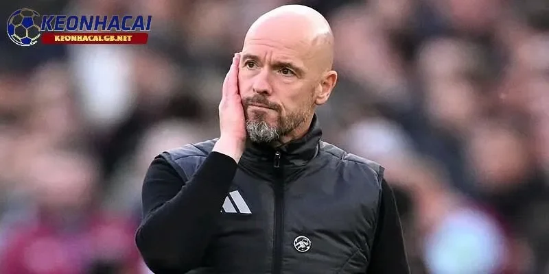 HLV Ten Hag và Ajax có thể tái hợp với nhau trong năm nay